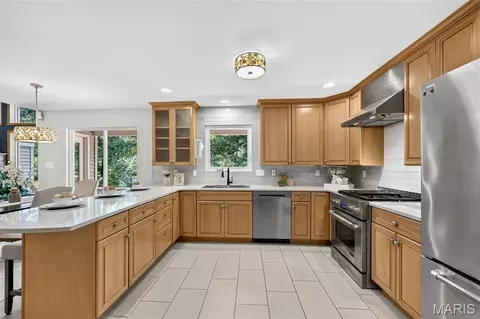 Kitchen - 161 Stuart Ln, Eureka, MO 63025 photo 3 of 6