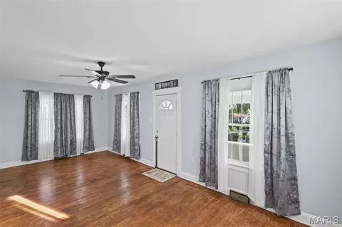 Living - 2626 Plainview Ter, Alton, IL 62002 photo 1 of 3