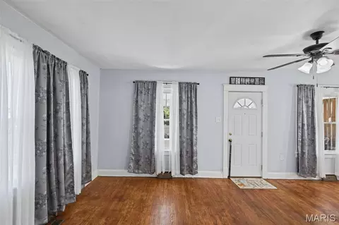 Entry Way - 2626 Plainview Ter, Alton, IL 62002 photo 1 of 3