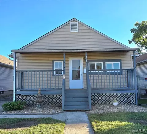 2670 Edwards St, Granite City, IL 62040