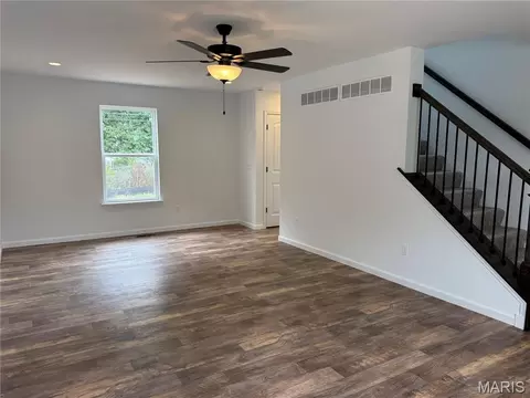 Living - 209 John St, Troy, MO 63379 photo 3 of 4