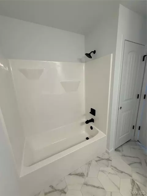 Bath - 209 John St, Troy, MO 63379 photo 5 of 8