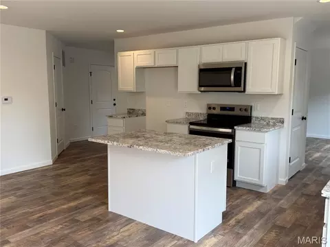 Kitchen - 209 John St, Troy, MO 63379 photo 3 of 7