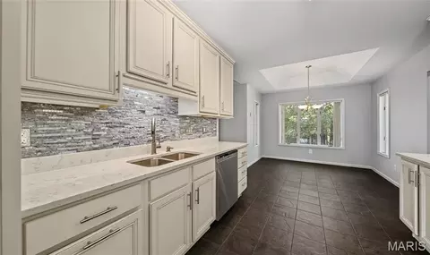 Kitchen - 616 Brighton Ct, Rolla, MO 65401 photo 2 of 2