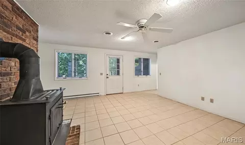 Living - 616 Brighton Ct, Rolla, MO 65401 photo 6 of 6