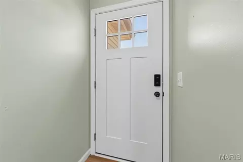 Entry Way - 5 Rockford Ct, Troy, MO 63379 photo 2 of 4