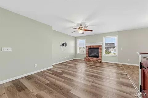 Living - 5 Rockford Ct, Troy, MO 63379 photo 1 of 6