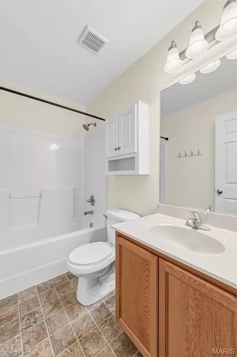 Bath - 5 Rockford Ct, Troy, MO 63379 photo 3 of 3