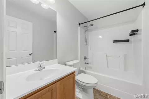Bath - 5 Rockford Ct, Troy, MO 63379 photo 1 of 3