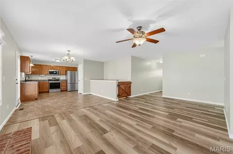Living - 5 Rockford Ct, Troy, MO 63379 photo 3 of 6