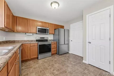 Kitchen - 5 Rockford Ct, Troy, MO 63379 photo 2 of 4