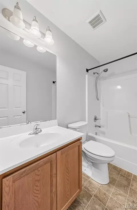 Bath - 5 Rockford Ct, Troy, MO 63379 photo 2 of 3