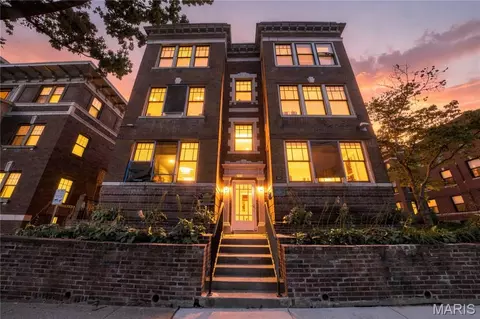 527 Clara Ave #10, Saint Louis, MO 63112