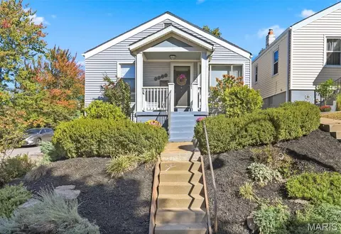 6829 W Park Ave, Saint Louis, MO 63139