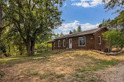 777 Canter Creek Ln, Cedar Hill, MO 63016
