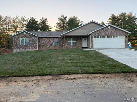 1005 Deerfield Cir, Alton, IL 62002