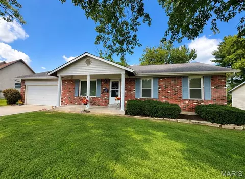 117 Hickory Dr, Troy, MO 63379