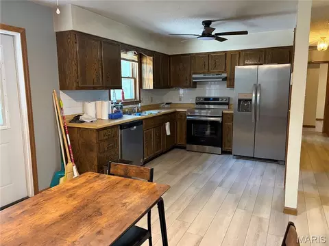 Kitchen - 145 County Road 5170, Salem, MO 65560 photo 1 of 1