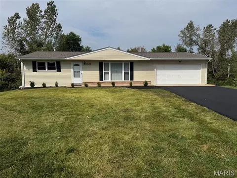 11923 Barkman Dr, Saint Louis, MO 63146