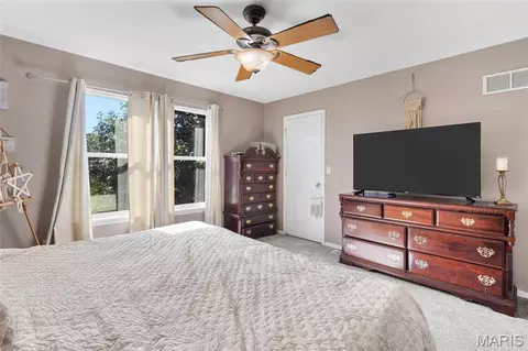 Bedroom - 247 Centerfield Dr, O'fallon, MO 63366 photo 5 of 5