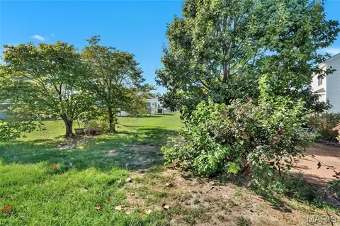 Exterior - 247 Centerfield Dr, O'fallon, MO 63366 photo 5 of 10