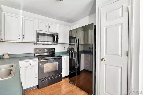 Kitchen - 247 Centerfield Dr, O'fallon, MO 63366 photo 1 of 2