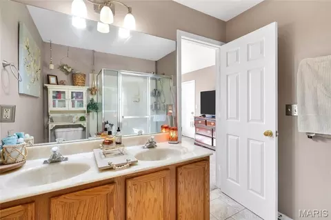 Bath - 247 Centerfield Dr, O'fallon, MO 63366 photo 2 of 2