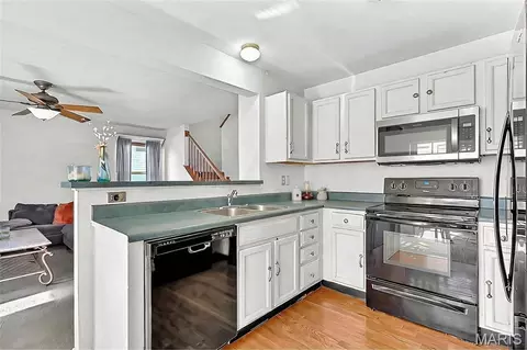 Kitchen - 247 Centerfield Dr, O'fallon, MO 63366 photo 2 of 2
