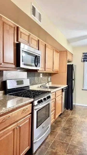Kitchen - 611 Thunderbird Ct, Chesterfield, MO 63017 photo 1 of 3