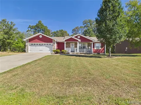 303 Murfield Dr, Poplar Bluff, MO 63901