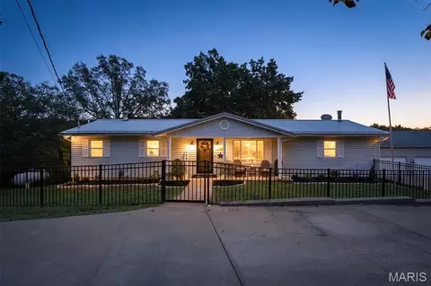 738 Johnson Rd, Bloomsdale, MO 63627