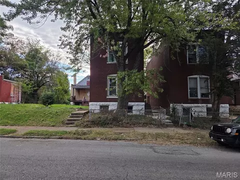4452 S Compton Ave, Saint Louis, MO 63111