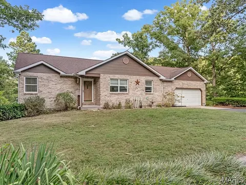 5655 Honeysuckle Rd, Coulterville, IL 62237