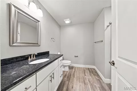 Bath - 12337 Weatherby Ct, Rolla, MO 65401 photo 2 of 2