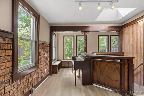 Entry Way - 5129 S Compton Ave, Saint Louis, MO 63111 photo 7 of 12
