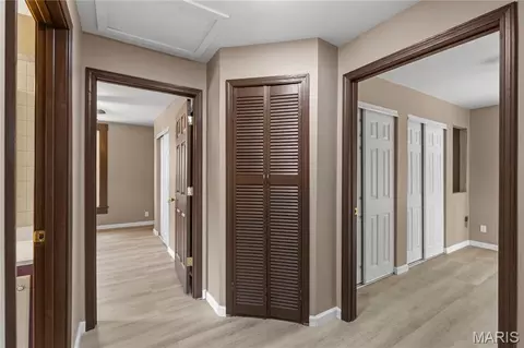 Entry Way - 5129 S Compton Ave, Saint Louis, MO 63111 photo 11 of 12