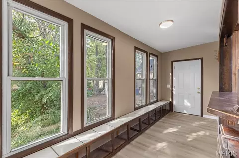 Entry Way - 5129 S Compton Ave, Saint Louis, MO 63111 photo 8 of 12