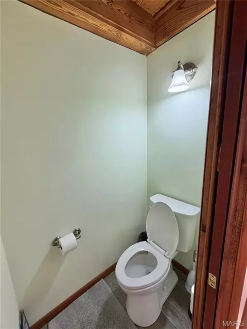 Bath - 800 E 10th St, Salem, MO 65560 photo 3 of 9