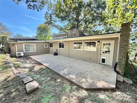 Exterior - 800 E 10th St, Salem, MO 65560 photo 11 of 25