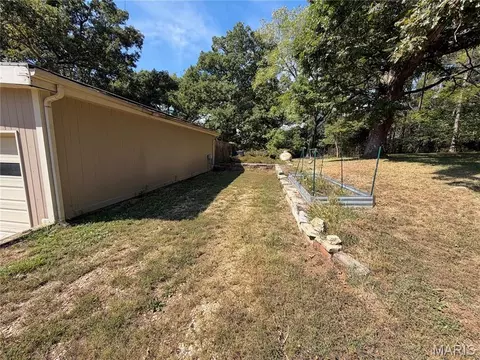 Exterior - 800 E 10th St, Salem, MO 65560 photo 18 of 25