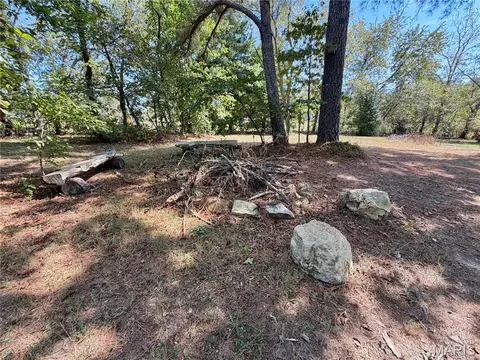 Exterior - 800 E 10th St, Salem, MO 65560 photo 17 of 25