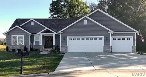 512 Hayden Dr, Waterloo, IL 62298