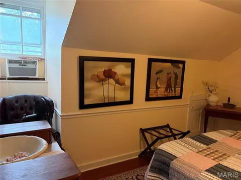 Bedroom - 126 W 2nd St, Hermann, MO 65041 photo 11 of 13