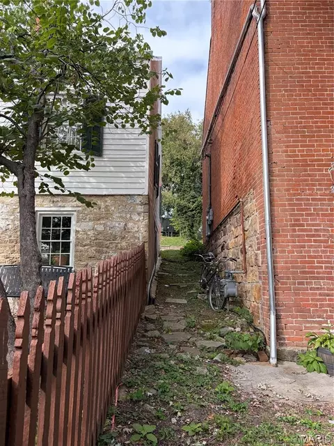 Exterior - 126 W 2nd St, Hermann, MO 65041 photo 5 of 8