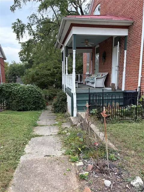 Exterior - 126 W 2nd St, Hermann, MO 65041 photo 7 of 8