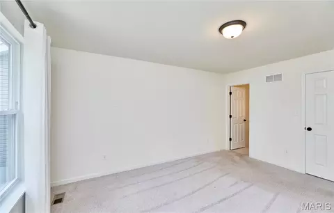 Bedroom - 526 Brookside Forest Ct, O'fallon, MO 63366 photo 4 of 9