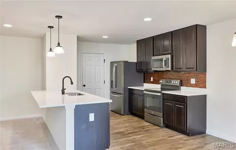 Kitchen - 526 Brookside Forest Ct, O'fallon, MO 63366 photo 1 of 6