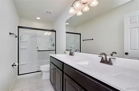 Bath - 526 Brookside Forest Ct, O'fallon, MO 63366 photo 1 of 2