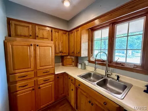 Kitchen - 2130 Ridge Rd, Jackson, MO 63755 photo 2 of 3