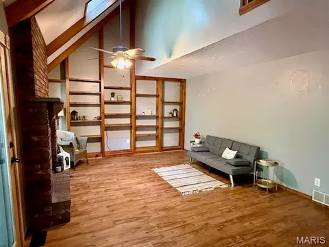 Living - 2130 Ridge Rd, Jackson, MO 63755 photo 3 of 3